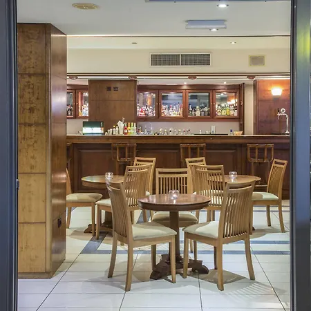 马努索斯城市酒店 Rhodes City