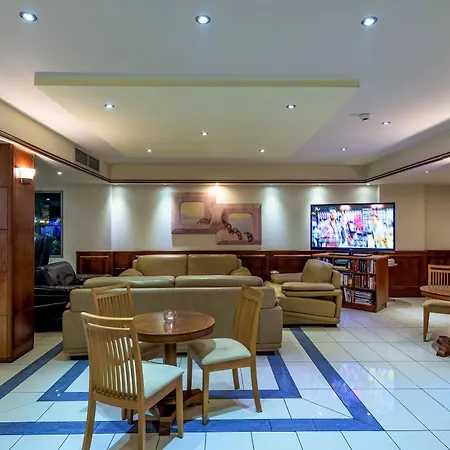 马努索斯城市酒店